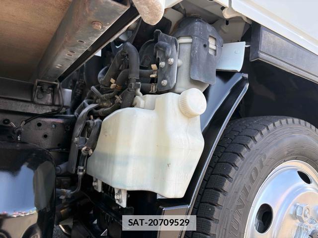 Isuzu ELF TRUCK 2015-10 7801619-16