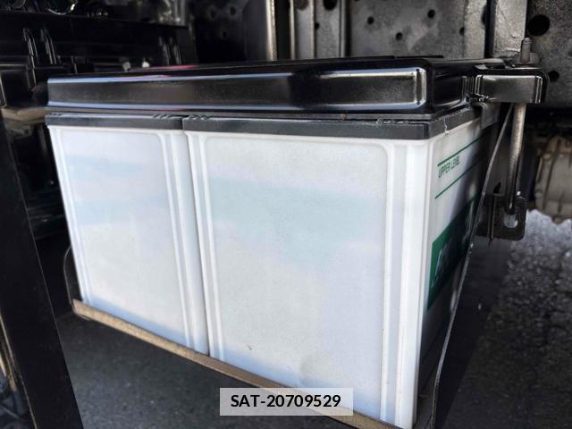 Isuzu ELF TRUCK 2015-10 7801619-19