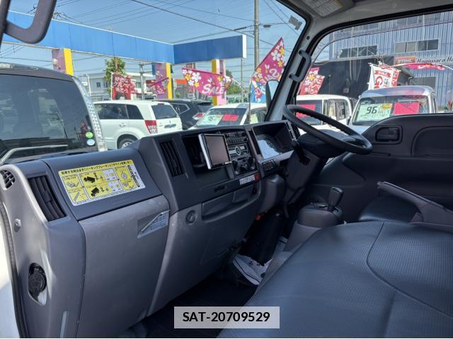 Isuzu ELF TRUCK 2015-10 7801619-4