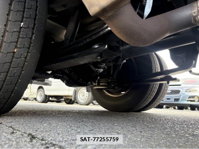Isuzu ELF TRUCK 2010-05 7801648-7