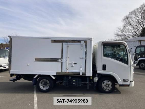 Isuzu ELF TRUCK 2017 7802309-13