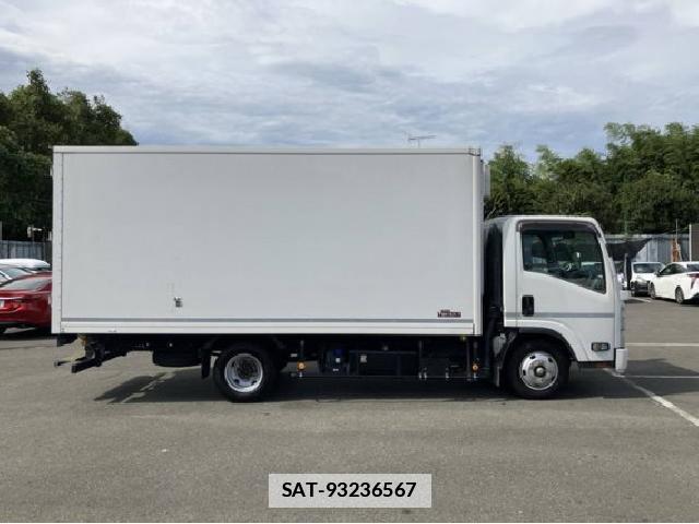 Isuzu ELF TRUCK 2020 7802423-13