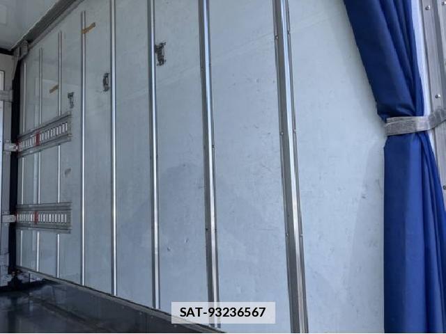 Isuzu ELF TRUCK 2020 7802423-17