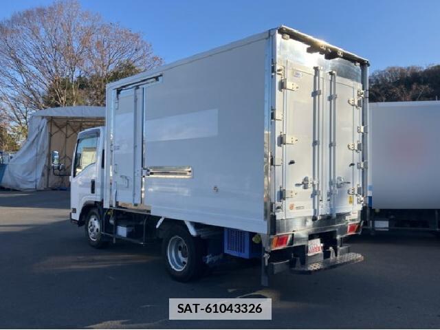Isuzu ELF TRUCK 2017 7802425-10