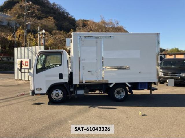 Isuzu ELF TRUCK 2017 7802425-11
