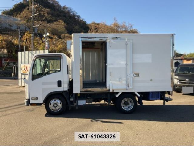 Isuzu ELF TRUCK 2017 7802425-12