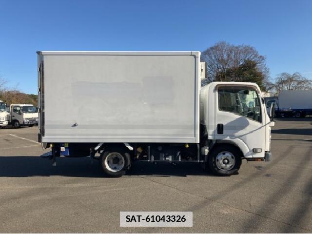 Isuzu ELF TRUCK 2017 7802425-13