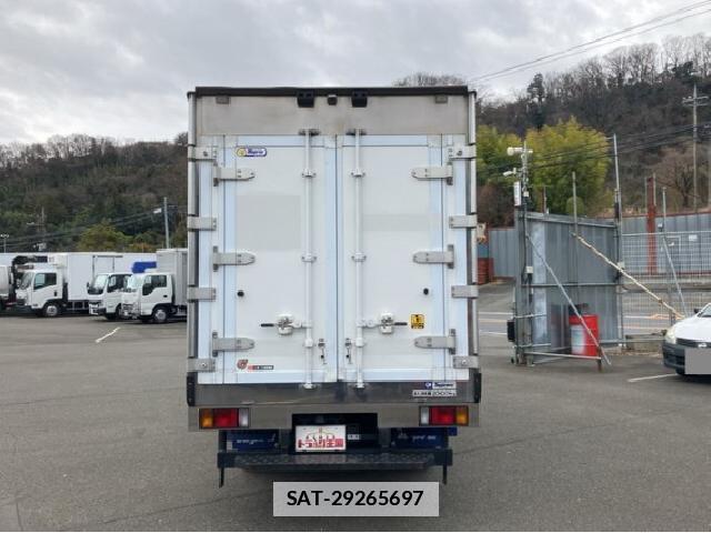 Isuzu ELF TRUCK 2019 7802428-4