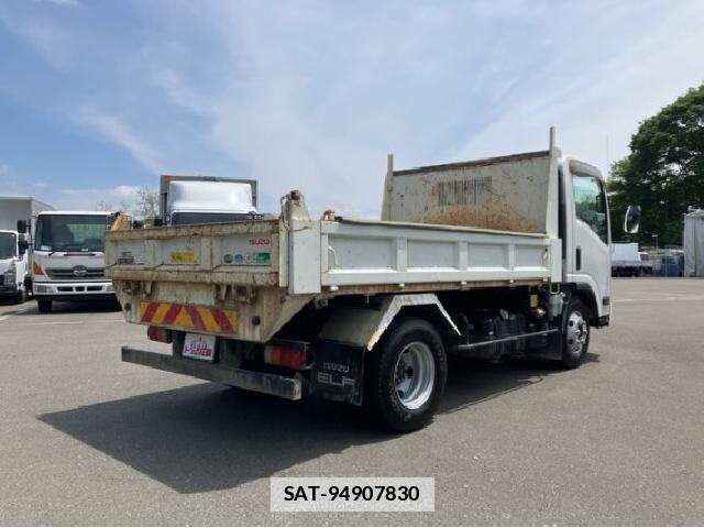 Isuzu ELF TRUCK 2018 7802433-1