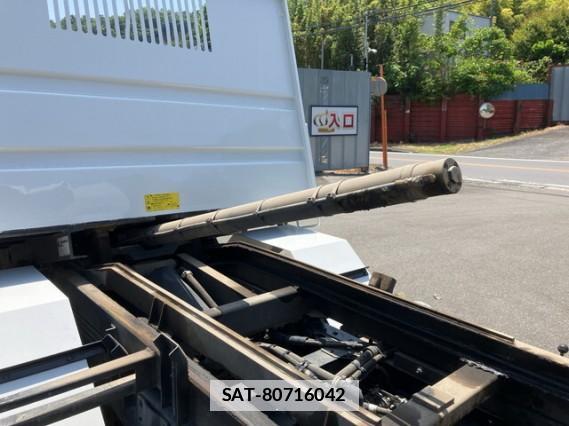 Isuzu ELF TRUCK 2018 7802438-2