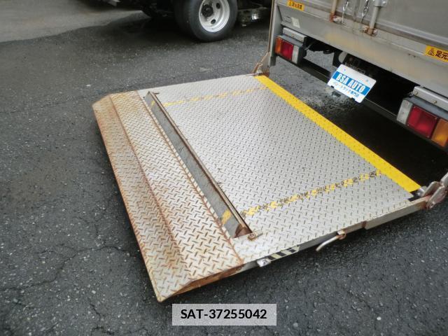 Isuzu ELF TRUCK 2011-02 7802582-13