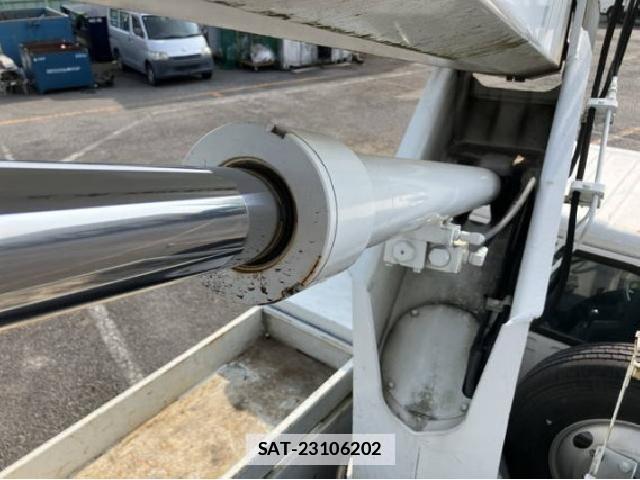 Isuzu ELF TRUCK 2014 7808101-2