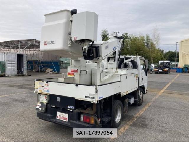 Isuzu ELF TRUCK 2017 7808125-10
