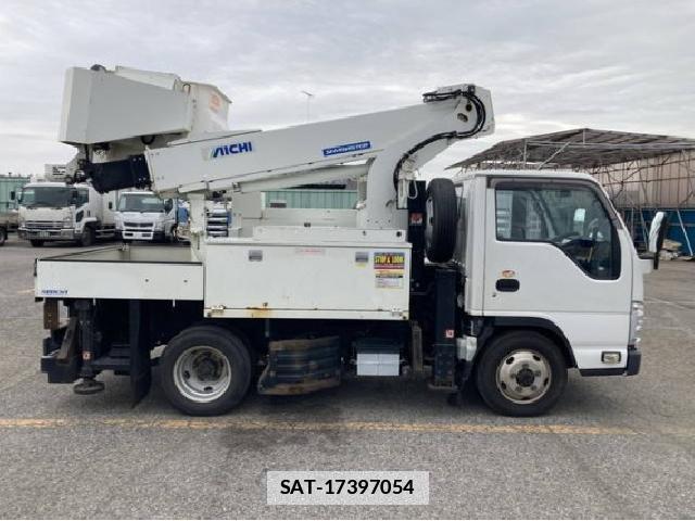 Isuzu ELF TRUCK 2017 7808125-12