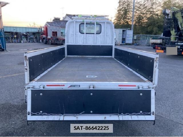 Isuzu ELF TRUCK 2020 7808127-5