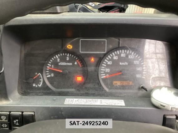 Isuzu ELF TRUCK 2015 7808138-8