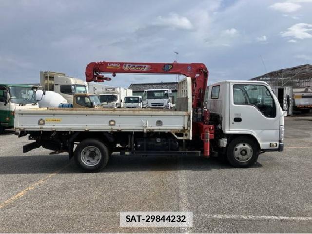 Isuzu ELF TRUCK 2017 7808158-11