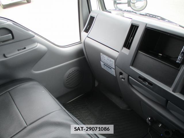 Isuzu ELF TRUCK 2017-03 7809018-16