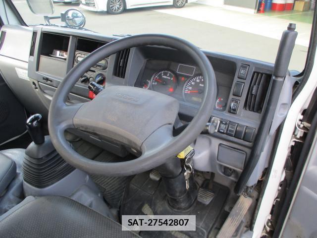Isuzu ELF TRUCK 2018-05 7809022-1