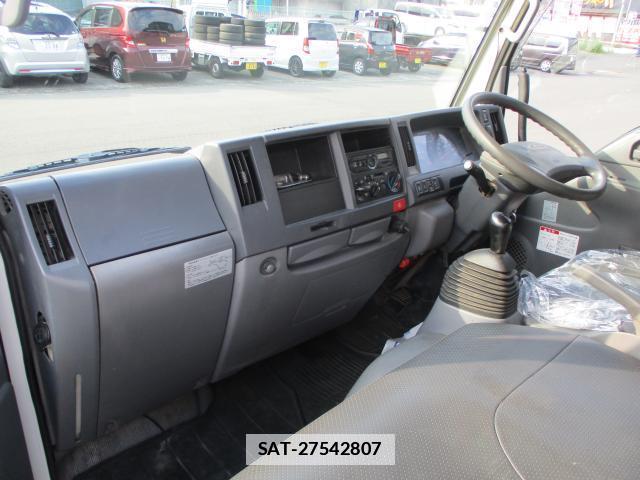 Isuzu ELF TRUCK 2018-05 7809022-7