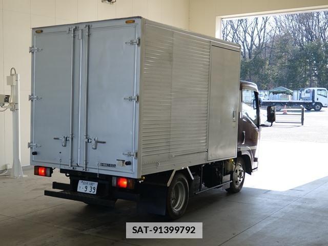 Isuzu ELF VAN 2019-10 7796210-1