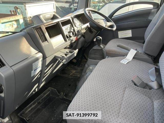 Isuzu ELF VAN 2019-10 7796210-3