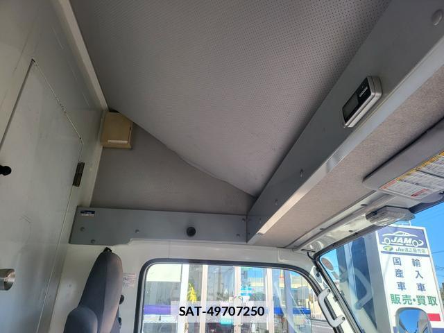 Isuzu ELF VAN 2012-01 7797998-3