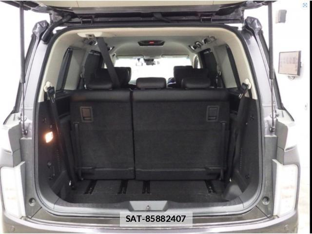Nissan ELGRAND 2019-06 7794028-10