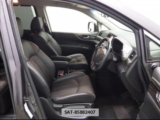 Nissan ELGRAND 2019-06 7794028-3