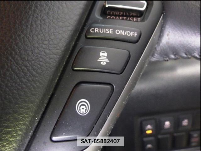 Nissan ELGRAND 2019-06 7794028-5