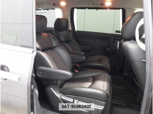 Nissan ELGRAND 2019-06 7794028-8
