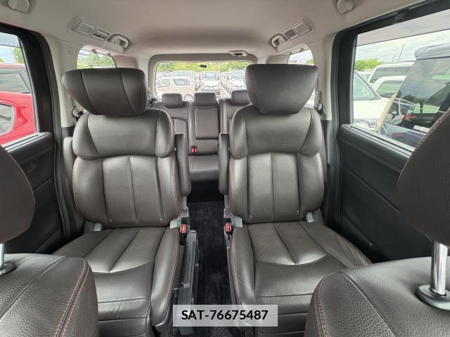Nissan ELGRAND 2013-01 7794227-11
