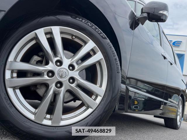 Nissan ELGRAND 2013-11 7794233-14