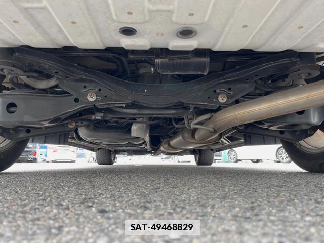 Nissan ELGRAND 2013-11 7794233-19