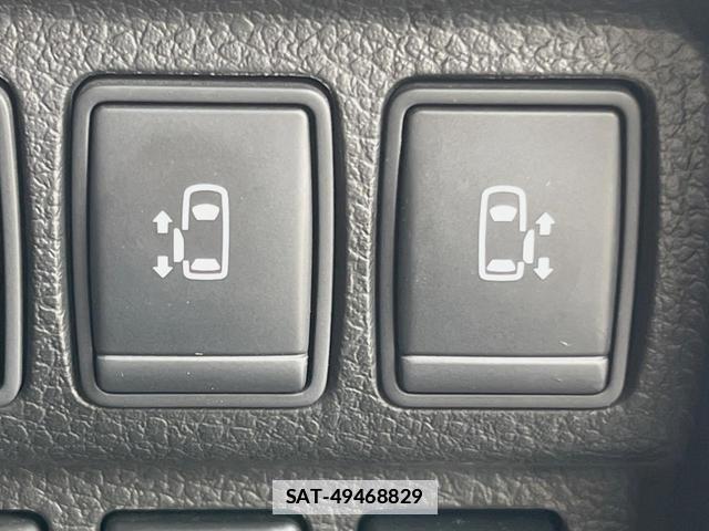 Nissan ELGRAND 2013-11 7794233-4
