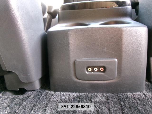 Nissan ELGRAND 2017-11 7794298-11