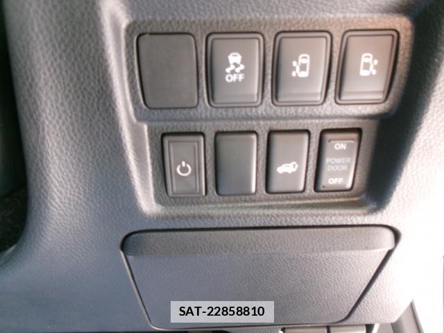 Nissan ELGRAND 2017-11 7794298-3