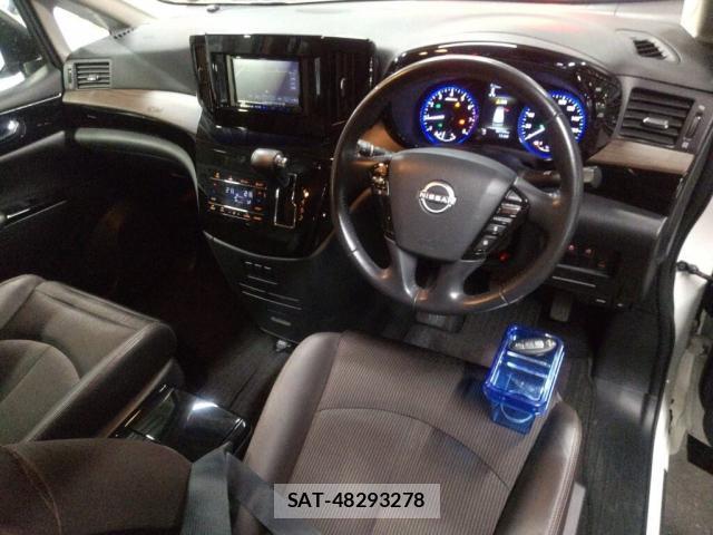 Nissan ELGRAND 2023-06 7795126-2