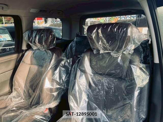 Nissan ELGRAND 2025-08 7795703-17