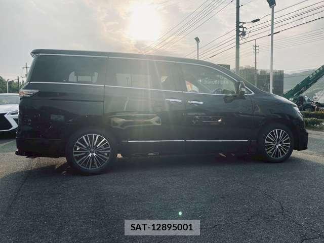 Nissan ELGRAND 2025-08 7795703-3