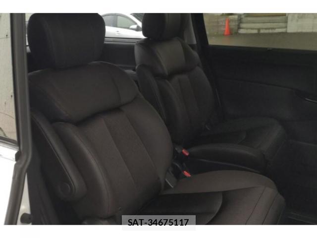 Nissan ELGRAND 2025-11 7796054-4