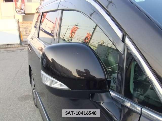 Nissan ELGRAND 2014-11 7796748-10