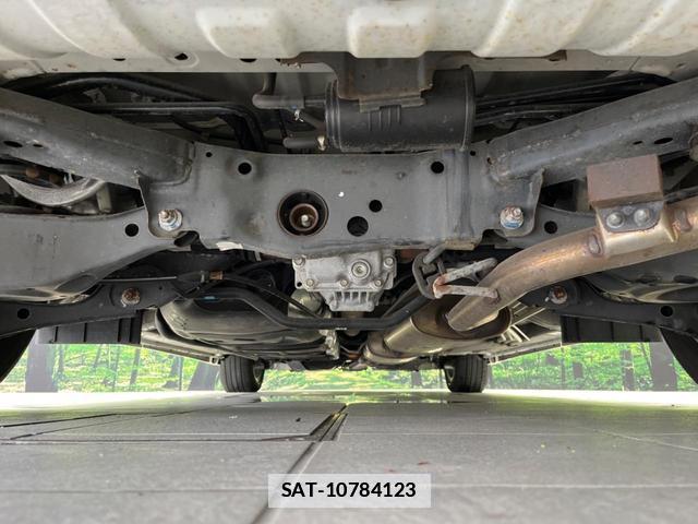 Nissan ELGRAND 2019-03 7797506-18
