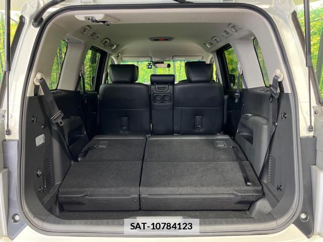 Nissan ELGRAND 2019-03 7797506-9