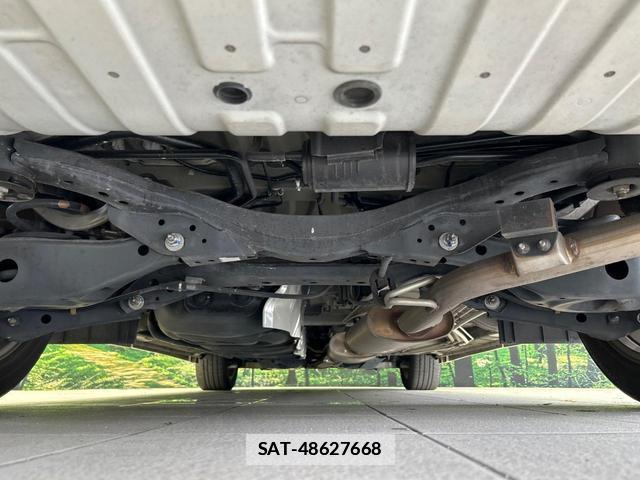 Nissan ELGRAND 2016-11 7797639-17