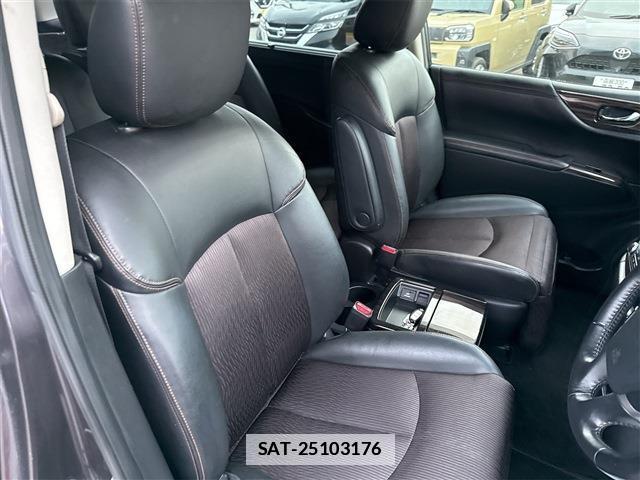 Nissan ELGRAND 2015-06 7797819-13