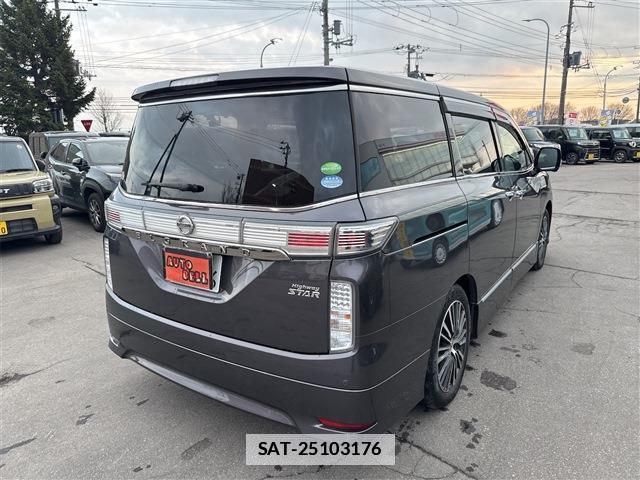 Nissan ELGRAND 2015-06 7797819-5