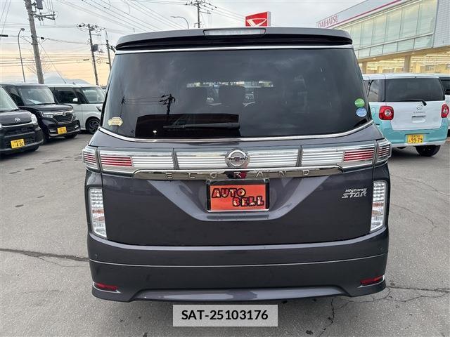 Nissan ELGRAND 2015-06 7797819-6