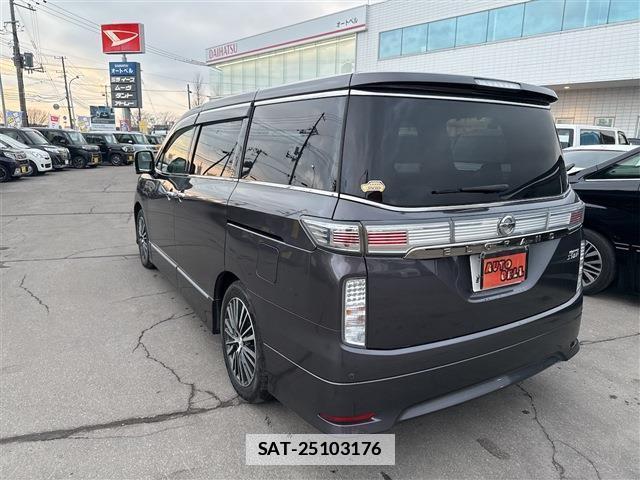 Nissan ELGRAND 2015-06 7797819-7