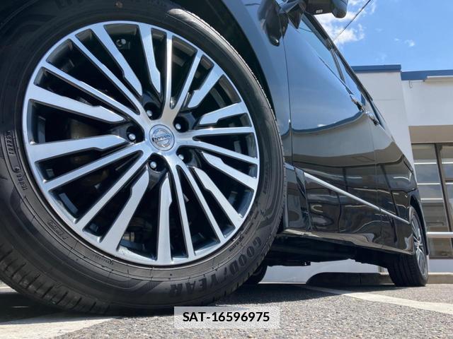 Nissan ELGRAND 2019-08 7798229-13